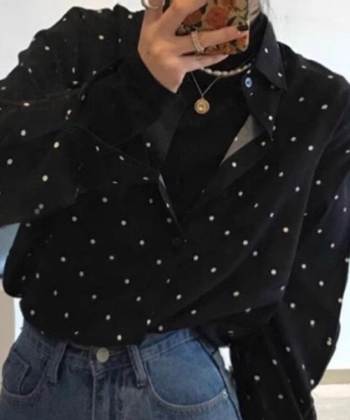 NANEA（ナネア）の「ドット柄レギュラーシャツ（シャツ/ブラウス・レディース・ブラック・MEDIUM）」の2枚目の写真