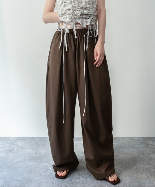 on:nue（オンニュ）の「【on:nue】[3色展開/2サイズ展開] ウエストレースレイヤードイージーパンツ /2026 SS COLLECTION（その他パンツ・レディース・ブラウン/ベージュ/ホワイト・SMALL/MEDIUM）」の7枚目の写真