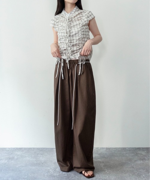 on:nue（オンニュ）の「【on:nue】[3色展開/2サイズ展開] ウエストレースレイヤードイージーパンツ /2026 SS COLLECTION（その他パンツ・レディース・ブラウン/ベージュ/ホワイト・SMALL/MEDIUM）」の14枚目の写真