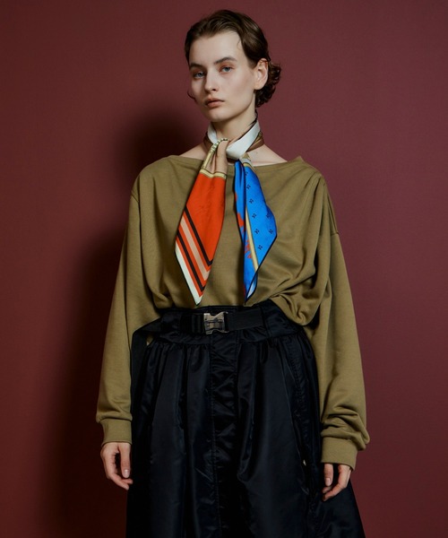 MAISON SPECIAL(メゾンスペシャル)の「【2026Autumn PRE-ORDER】2WAY Off-Shoulder Sweatshirt/2WAYオフショルスウェット(スウェット・レディース・グレー/カーキ/ブラック・FREE)」の14枚目の写真