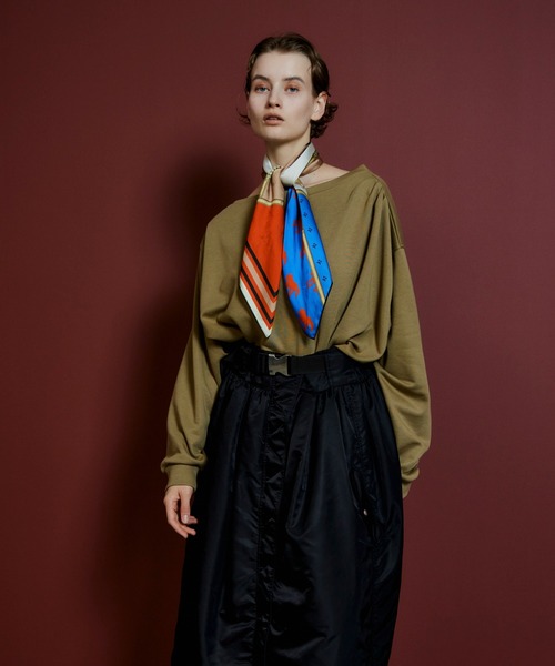 MAISON SPECIAL(メゾンスペシャル)の「【2026Autumn PRE-ORDER】2WAY Off-Shoulder Sweatshirt/2WAYオフショルスウェット(スウェット・レディース・グレー/カーキ/ブラック・FREE)」の15枚目の写真