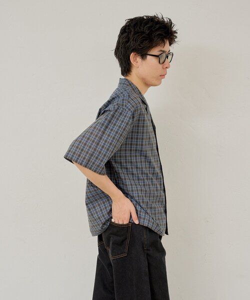 WHIMSIC(ウィムジック)の「【UNISEX】シアチェックオープンカラーシャツ(シャツ/ブラウス・メンズ・ブラック/ネイビー・FREE)」の8枚目の写真