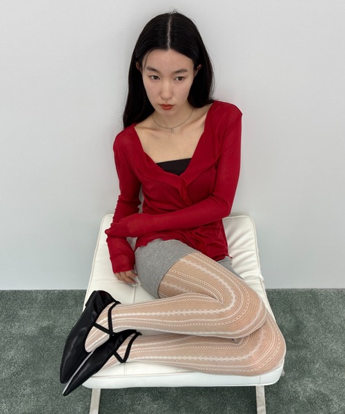 FUULLY STUDIO(フーリィーステューディオ)の「2WAYシアーオフネックトップス(Tシャツ/カットソー・レディース・レッド/ホワイト・FREE)」の10枚目の写真