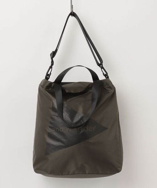and wander(アンドワンダー)の「and wander/アンドワンダー CRISPY RIP LOGO TOTE BAG トート(トートバッグ・メンズ・カーキ/ブラック・F)」の1枚目の写真