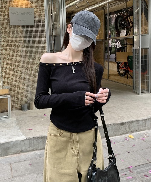 Miniministore（ミニミニストア）の「オフショルtシャツ長袖 レディース 春秋（Tシャツ/カットソー・レディース・ホワイト/ブラック・FREE）」の14枚目の写真