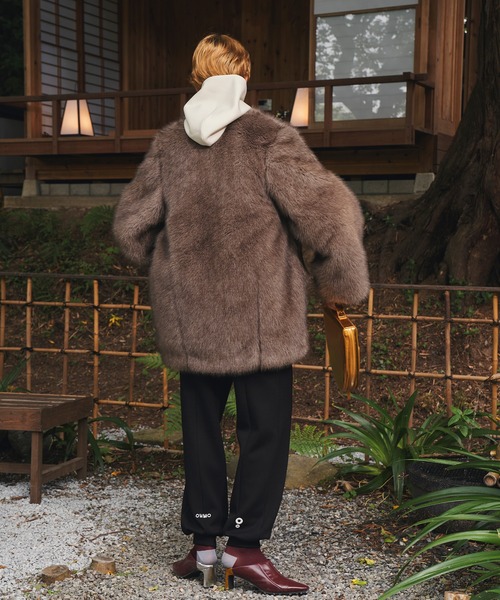 OMMO(オーエムエムオー)の「VOLUME FUR BZ(ブルゾン・レディース・ブラウン/ホワイト系その他・38/36)」の22枚目の写真