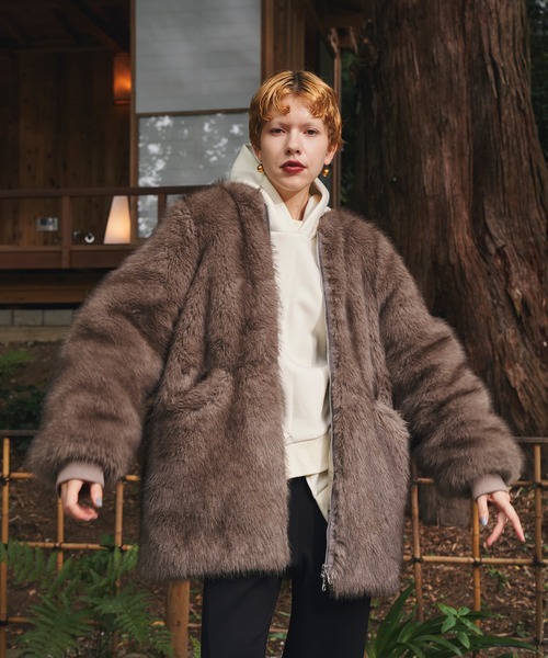OMMO(オーエムエムオー)の「VOLUME FUR BZ(ブルゾン・レディース・ブラウン/ホワイト系その他・38/36)」の15枚目の写真