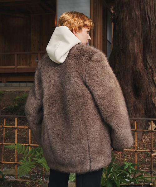 OMMO(オーエムエムオー)の「VOLUME FUR BZ(ブルゾン・レディース・ブラウン/ホワイト系その他・38/36)」の19枚目の写真