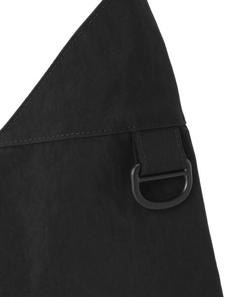 +phenix（プラスフェニックス）の「+phenix/プラスフェニックス/TECH FUROSHIKI BAG（ショルダーバッグ・メンズ・グレー/ブラック・F）」の7枚目の写真