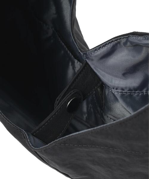 +phenix（プラスフェニックス）の「+phenix/プラスフェニックス/TECH FUROSHIKI BAG（ショルダーバッグ・メンズ・グレー/ブラック・F）」の12枚目の写真