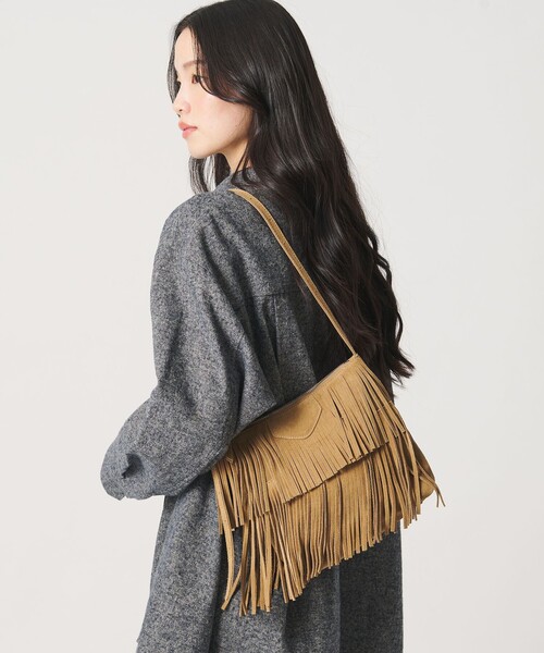 MOHI(モヒ)の「<MOHI...>スエード フリンジ ショルダーバッグ(ショルダーバッグ・レディース・ベージュ/ダークブラウン・FREE)」の3枚目の写真