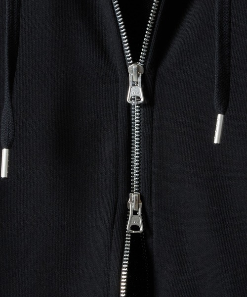 NUMBER (N)INE(ナンバーナイン)の「FIRM COTTON LIGHT SHORT PILE FULL ZIP SWEAT HOODIE / ファーム コットン ライト ミニ裏毛 ワンポイント ロゴプリント ジップアップ スウェット パーカー(パーカー・メンズ・ブラック/トップグレー・M/L/XL)」の7枚目の写真