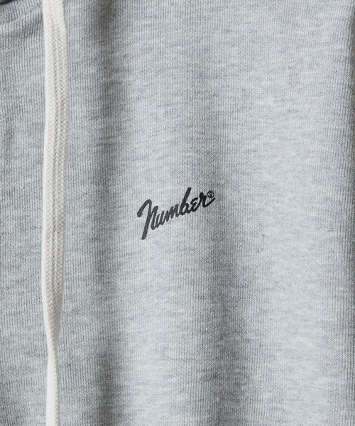 NUMBER (N)INE(ナンバーナイン)の「FIRM COTTON LIGHT SHORT PILE FULL ZIP SWEAT HOODIE / ファーム コットン ライト ミニ裏毛 ワンポイント ロゴプリント ジップアップ スウェット パーカー(パーカー・メンズ・ブラック/トップグレー・M/L/XL)」の11枚目の写真