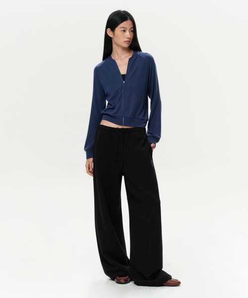 ERA（エラ）の「ユニセックス ERA ストレートスウェットパンツ - ブラック（スウェットパンツ・レディース・その他・SMALL/MEDIUM/LARGE）」の4枚目の写真