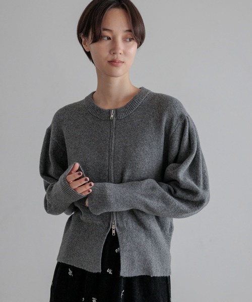 LOWRYS FARM(ローリーズファーム)の「パフZIPカーディガン 1074560(カーディガン/ボレロ・レディース・ブラック/アイボリー/グレー・FREE)」の13枚目の写真