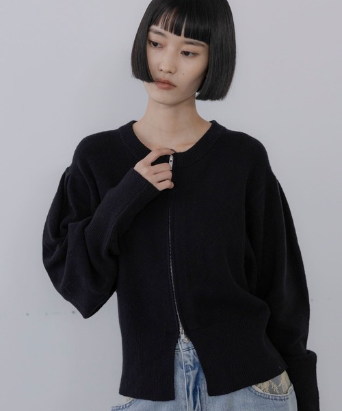 LOWRYS FARM(ローリーズファーム)の「パフZIPカーディガン 1074560(カーディガン/ボレロ・レディース・ブラック/アイボリー/グレー・FREE)」の15枚目の写真
