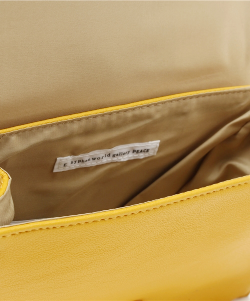 E hyphen world gallery（イーハイフンワールドギャラリー）の「コンパクトバッグ（ショルダーバッグ・レディース・アイボリー/ブラック/マスタード/ブルーグリーン/ピンクベージュ・FREE）」の13枚目の写真