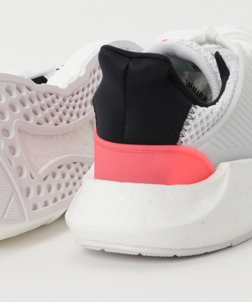 adidas（アディダス）の「オリジナルス イキューティー[EQT SUPPORT 93/17]（スニーカー・メンズ・ホワイト×ブラック・24.0cm/27.0cm/29.0cm/23.0cm/25.5cm/25.0cm/26.0cm/22.5cm/23.5cm/26.5cm/28.5cm/28.0cm/27.5cm/24.5cm/22.0cm）」の8枚目の写真