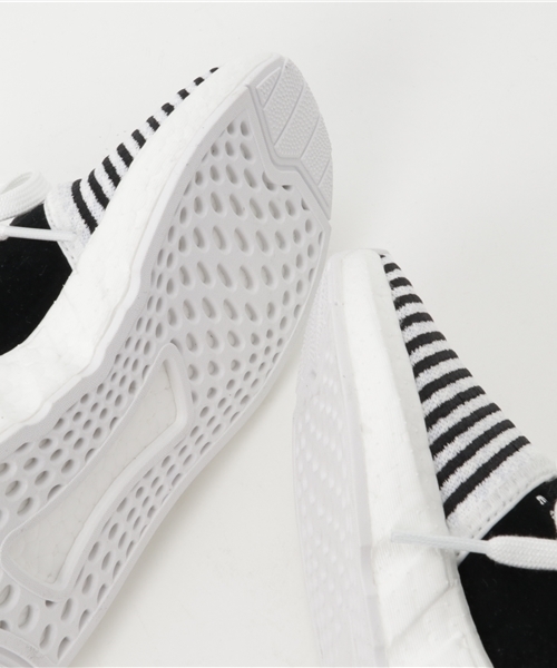 adidas（アディダス）の「オリジナルス イキューティー[EQT SUPPORT 93/17]（スニーカー・メンズ・ホワイト×ブラック・24.0cm/27.0cm/29.0cm/23.0cm/25.5cm/25.0cm/26.0cm/22.5cm/23.5cm/26.5cm/28.5cm/28.0cm/27.5cm/24.5cm/22.0cm）」の9枚目の写真