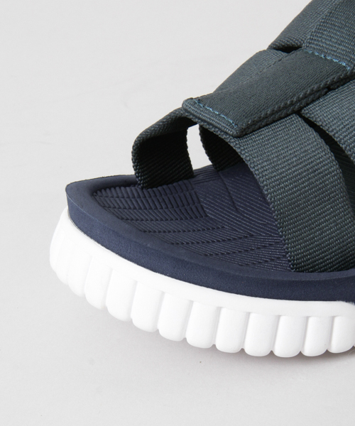 SHAKA(シャカ)の「SHAKA×UR 別注RALLY SLIDE(サンダル・メンズ・インディゴブルー・8/10/9/7)」の5枚目の写真