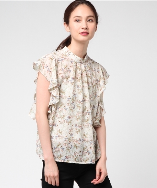 MERLOT（メルロー）の「バンドカラーラッフルスリーブボタニカル柄ブラウス1152（シャツ/ブラウス・レディース・ブラック/イエロー/ホワイト・FREE）」の10枚目の写真