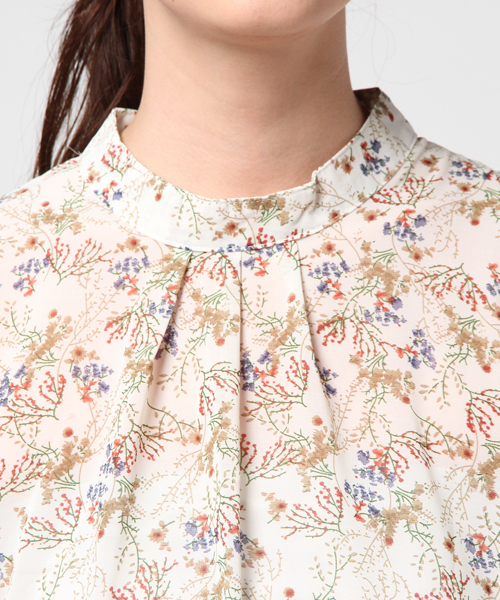 MERLOT（メルロー）の「バンドカラーラッフルスリーブボタニカル柄ブラウス1152（シャツ/ブラウス・レディース・ブラック/イエロー/ホワイト・FREE）」の14枚目の写真