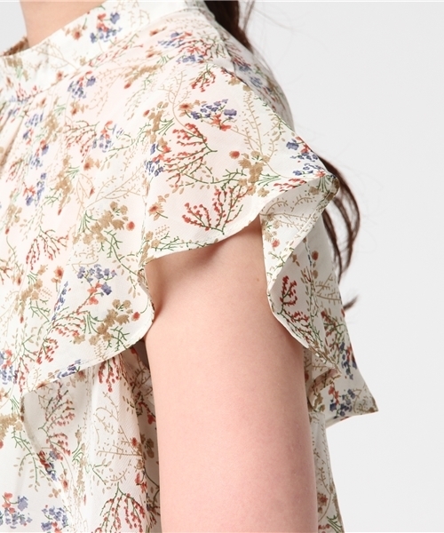 MERLOT（メルロー）の「バンドカラーラッフルスリーブボタニカル柄ブラウス1152（シャツ/ブラウス・レディース・ブラック/イエロー/ホワイト・FREE）」の16枚目の写真