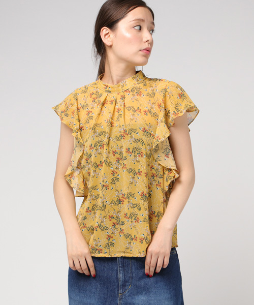 MERLOT（メルロー）の「バンドカラーラッフルスリーブボタニカル柄ブラウス1152（シャツ/ブラウス・レディース・ブラック/イエロー/ホワイト・FREE）」の19枚目の写真