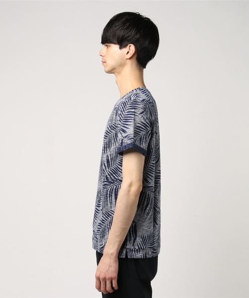 EVOLUTION(エボリューション)の「大人のリゾートTシャツ リーフ柄(Tシャツ/カットソー・メンズ・ネイビー/ベージュ・MEDIUM/X-LARGE/LARGE)」の4枚目の写真