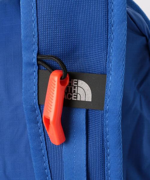 THE NORTH FACE（ザノースフェイス）の「THE NORTH FACE(ザノースフェイス) Flyweight Recon13L（バックパック/リュック・キッズ・ロイヤルブルー/レッド・FREE）」の4枚目の写真