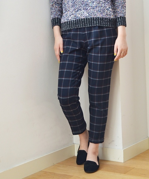 Khaju(カージュ)の「★★Khaju:チェッククロップドパンツ(その他パンツ・レディース・ブラウン/ネイビー/ブラック/グレー・26/27)」の4枚目の写真