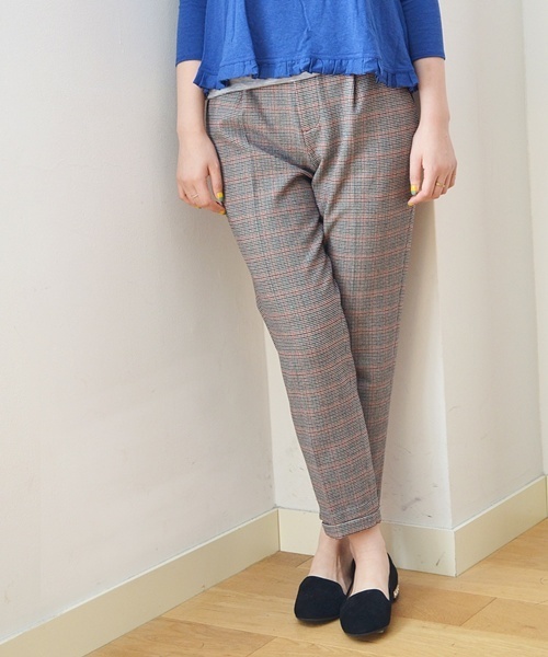 Khaju(カージュ)の「★★Khaju:チェッククロップドパンツ(その他パンツ・レディース・ブラウン/ネイビー/ブラック/グレー・26/27)」の1枚目の写真