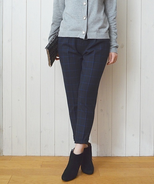 Khaju(カージュ)の「★★Khaju:チェッククロップドパンツ(その他パンツ・レディース・ブラウン/ネイビー/ブラック/グレー・26/27)」の2枚目の写真
