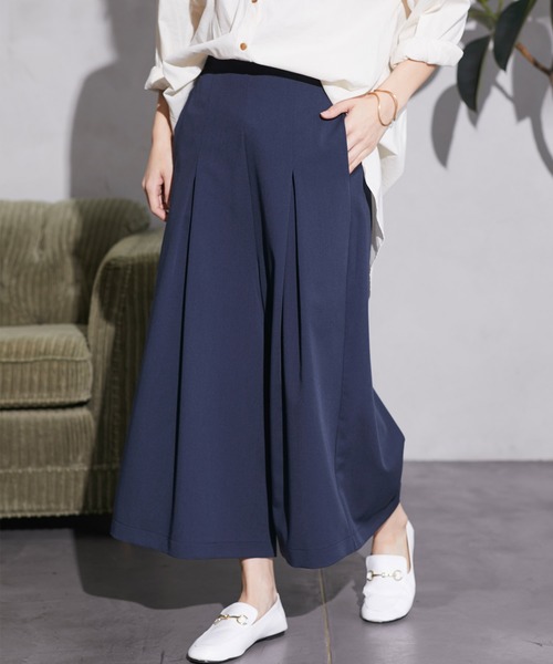 Chaco closet(チャコ クローゼット)の「タック入りウエストゴム ロングガウチョパンツ(その他パンツ・レディース・オリーブ/ベージュ/ブラック/ネイビー・FREE)」の4枚目の写真