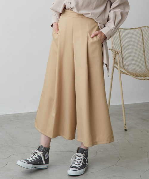 Chaco closet(チャコ クローゼット)の「タック入りウエストゴム ロングガウチョパンツ(その他パンツ・レディース・オリーブ/ベージュ/ブラック/ネイビー・FREE)」の7枚目の写真