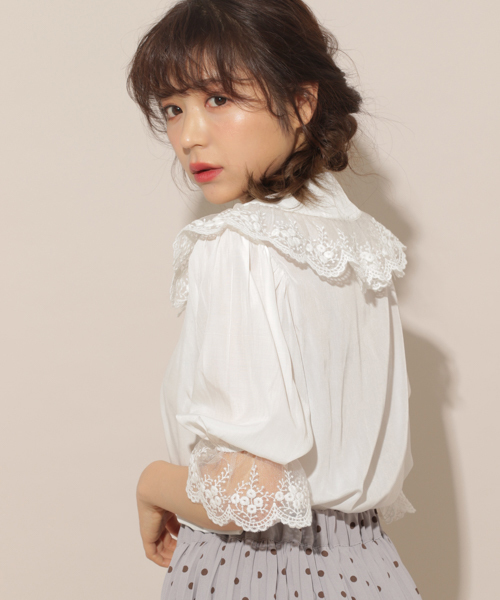 apres jour（アプレジュール）の「スカラップレース襟ブラウス【ZOZOTOWN限定アイテム】（シャツ/ブラウス・レディース・ブラック/オフホワイト/ブルー/ラベンダー・フリー）」の10枚目の写真