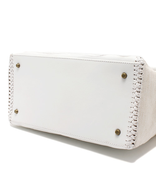 GRACE CONTINENTAL（グレースコンチネンタル）の「カービングステッチ