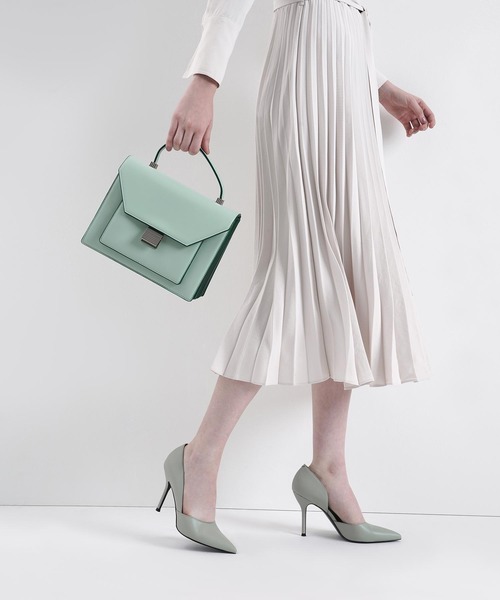CHARLES & KEITH（チャールズ & キース）の「クロックエフェクトトップハンドルバッグ / Croc-Effect Top Handle Bag（ハンドバッグ・レディース・ブラック/パープル/ミント・M）」の15枚目の写真