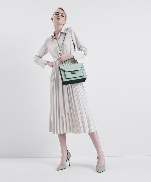 CHARLES & KEITH（チャールズ & キース）の「クロックエフェクトトップハンドルバッグ / Croc-Effect Top Handle Bag（ハンドバッグ・レディース・ブラック/パープル/ミント・M）」の14枚目の写真
