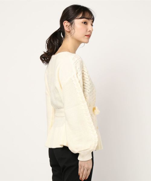 GeeRA(ジーラ)の「カシュクールケーブルニットトップス(ニット/セーター・レディース・オフホワイト・LARGE/MEDIUM/X-LARGE)」の6枚目の写真