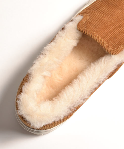 AMERICAN RAG CIE（アメリカンラグシー）の「コーデュロイボアスリッポン/205-AOZ-OZ-37（スニーカー・レディース・アイボリー/ネイビー/キャメル・5/6）」の8枚目の写真