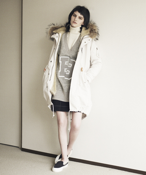 AMERICAN RAG CIE（アメリカンラグシー）の「コーデュロイボアスリッポン/205-AOZ-OZ-37（スニーカー・レディース・アイボリー/ネイビー/キャメル・5/6）」の21枚目の写真