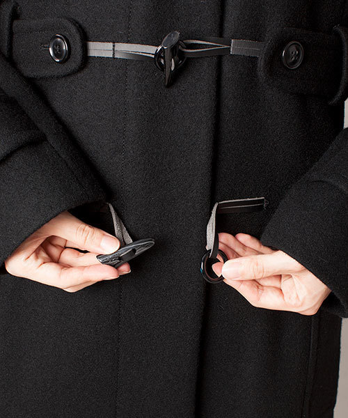 NANO universe(ナノユニバース)の「ハードメルトンロングダッフルコート(ダッフルコート・レディース・ブラック/ベージュ/ネイビー・36/38)」の13枚目の写真