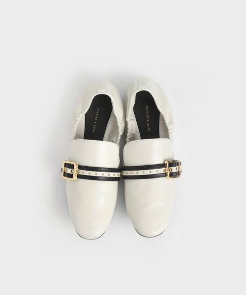 CHARLES & KEITH（チャールズ & キース）の「バックルディテール スタッズドローファー / Buckle Detail Studded Loafers（ローファー・レディース・ブラック/ブラウン/オフホワイト・22.5cm/23cm/23.5cm/24.5cm/25cm/25.5cm）」の7枚目の写真