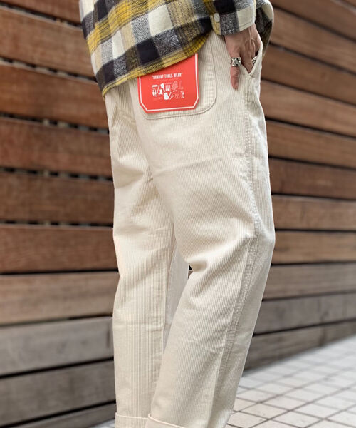 FREDY&GLOSTER（フレディアンドグロスター）の「【WEB限定カラーあり】【SUNDAY TOOLS WEAR】 シェフパンツ ワイドパンツ コーデュロイパンツ（その他パンツ・メンズ・ブラック/グレー/ブラウン/ブラウン系その他/ミント/ブルー系その他/グレイッシュブルー/ラベンダー/ベビーピンク/キナリ/オフホワイト・M/L）」の3枚目の写真