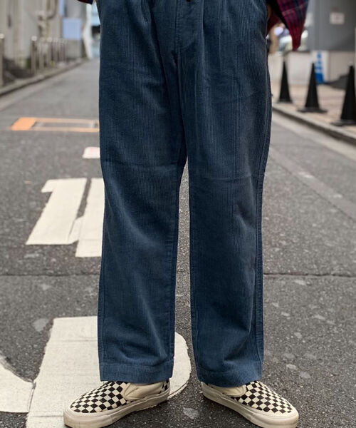 FREDY&GLOSTER（フレディアンドグロスター）の「【WEB限定カラーあり】【SUNDAY TOOLS WEAR】 シェフパンツ ワイドパンツ コーデュロイパンツ（その他パンツ・メンズ・ブラック/グレー/ブラウン/ブラウン系その他/ミント/ブルー系その他/グレイッシュブルー/ラベンダー/ベビーピンク/キナリ/オフホワイト・M/L）」の9枚目の写真