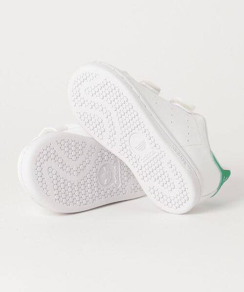 adidas Originals（アディダスオリジナルス）の「adidas Originals/アディダス オリジナルス STAN SMITH CF I/スタンスミス CF I（スニーカー・キッズ・ホワイト×グリーン・13cm/14cm/16cm/15cm）」の2枚目の写真