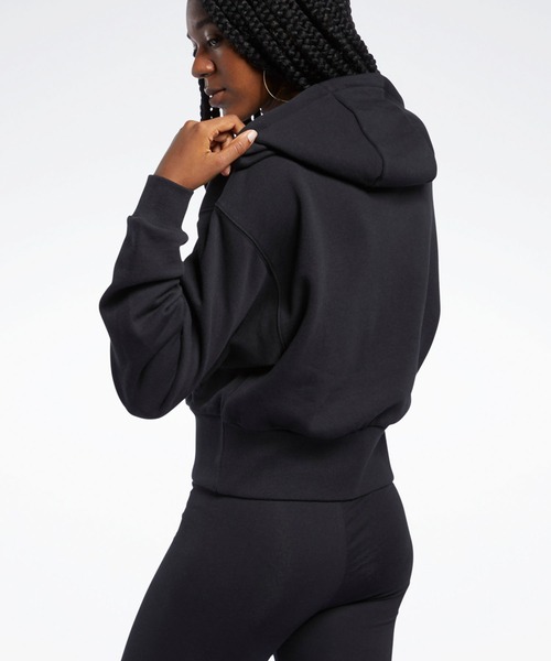 Reebok(リーボック)の「クラシックス ファウンデーション フレンチテリー フーディー / Classics Foundation French Terry Hoodie(パーカー・レディース・サンドベージュ/ブラック・X-LARGE/SMALL/MEDIUM/LARGE)」の7枚目の写真