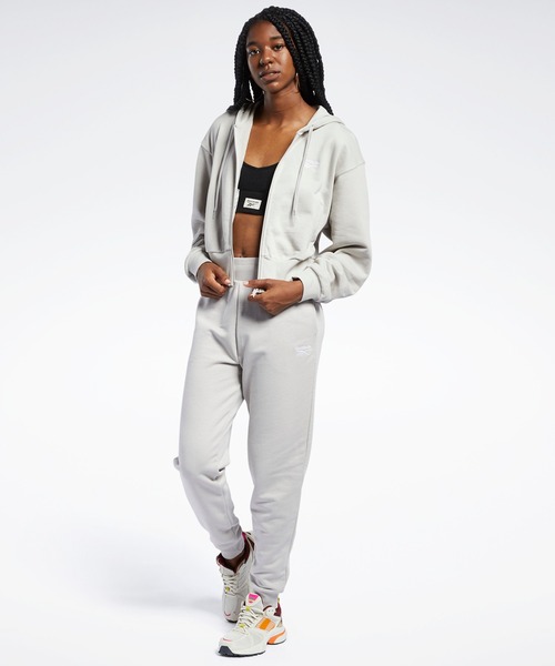 Reebok(リーボック)の「クラシックス ファウンデーション フレンチテリー フーディー / Classics Foundation French Terry Hoodie(パーカー・レディース・サンドベージュ/ブラック・X-LARGE/SMALL/MEDIUM/LARGE)」の9枚目の写真
