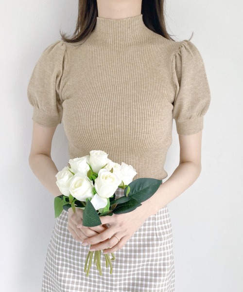 Loueme（ルエム）の「ハイネックパフスリーブリブニット（Tシャツ/カットソー・レディース・ホワイト/ブラック/ベージュ/レッド/ブルー・FREE）」の2枚目の写真